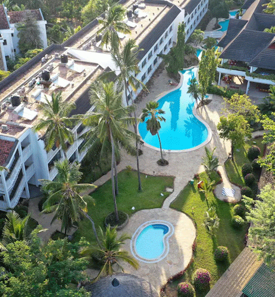 Travellers Beach Hotel & Club